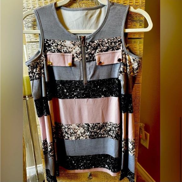 NWOT Zipper Color Block T-shirt, Casual Cold Shoulder - Picture 5 of 6